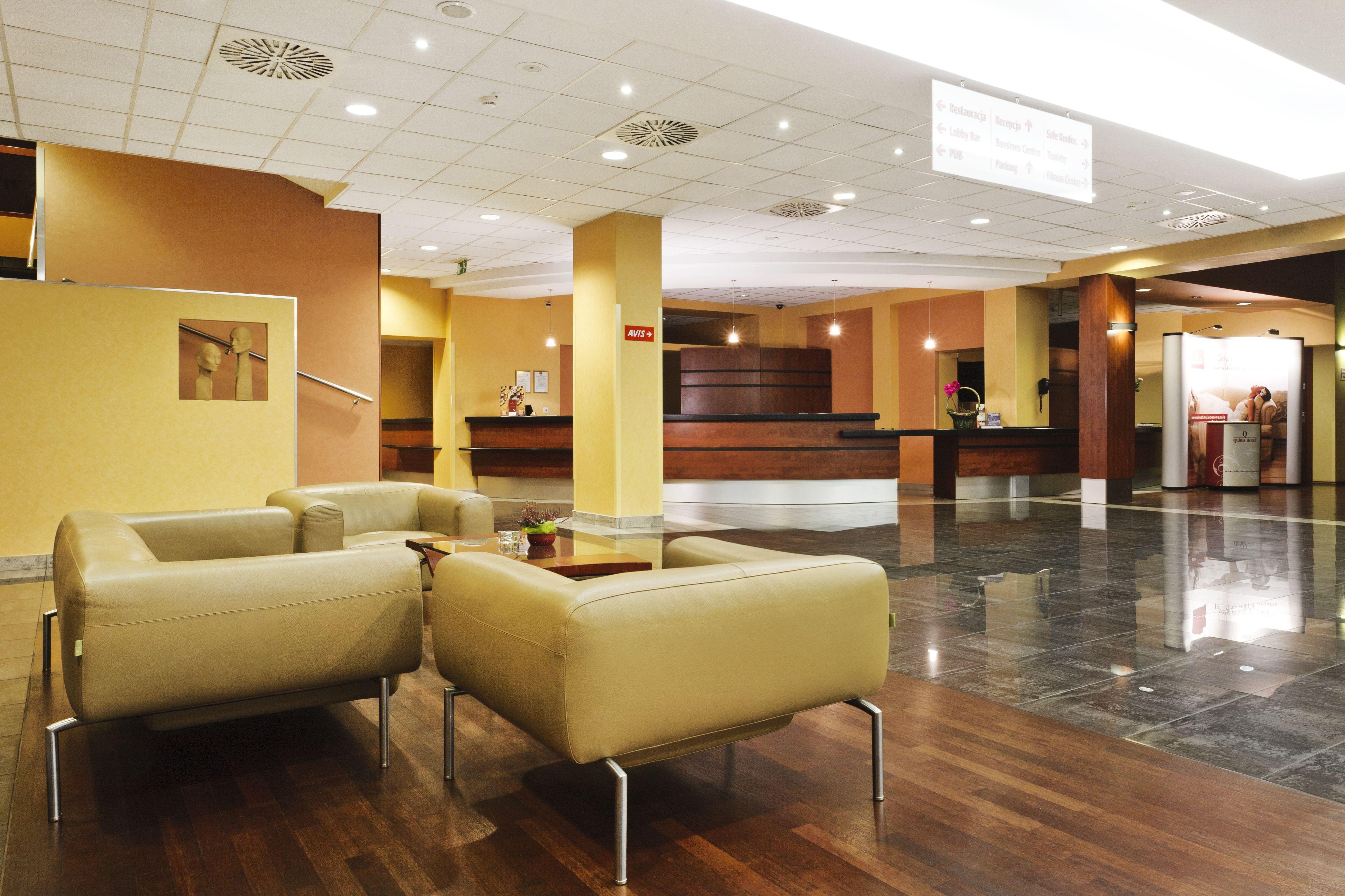 Qubus Hotel Legnica Exterior photo