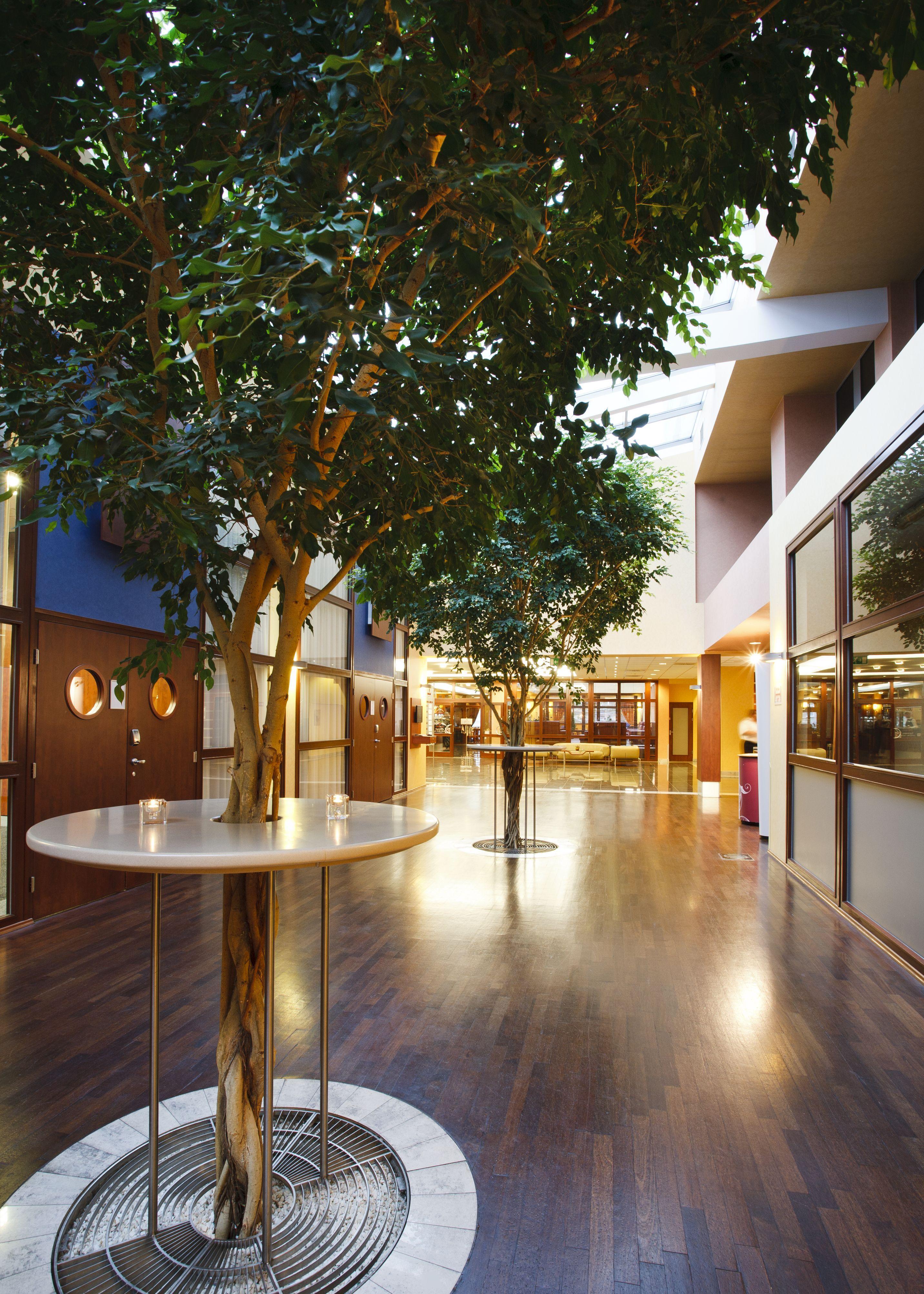 Qubus Hotel Legnica Exterior photo