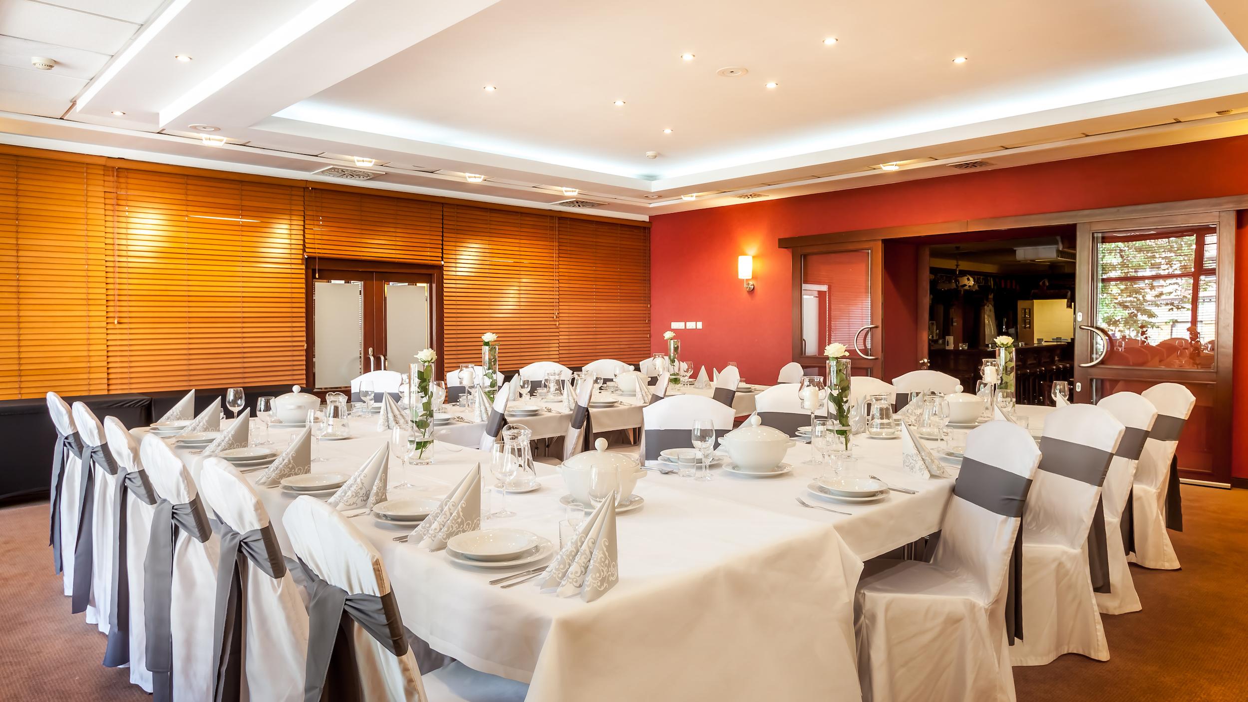 Qubus Hotel Legnica Exterior photo