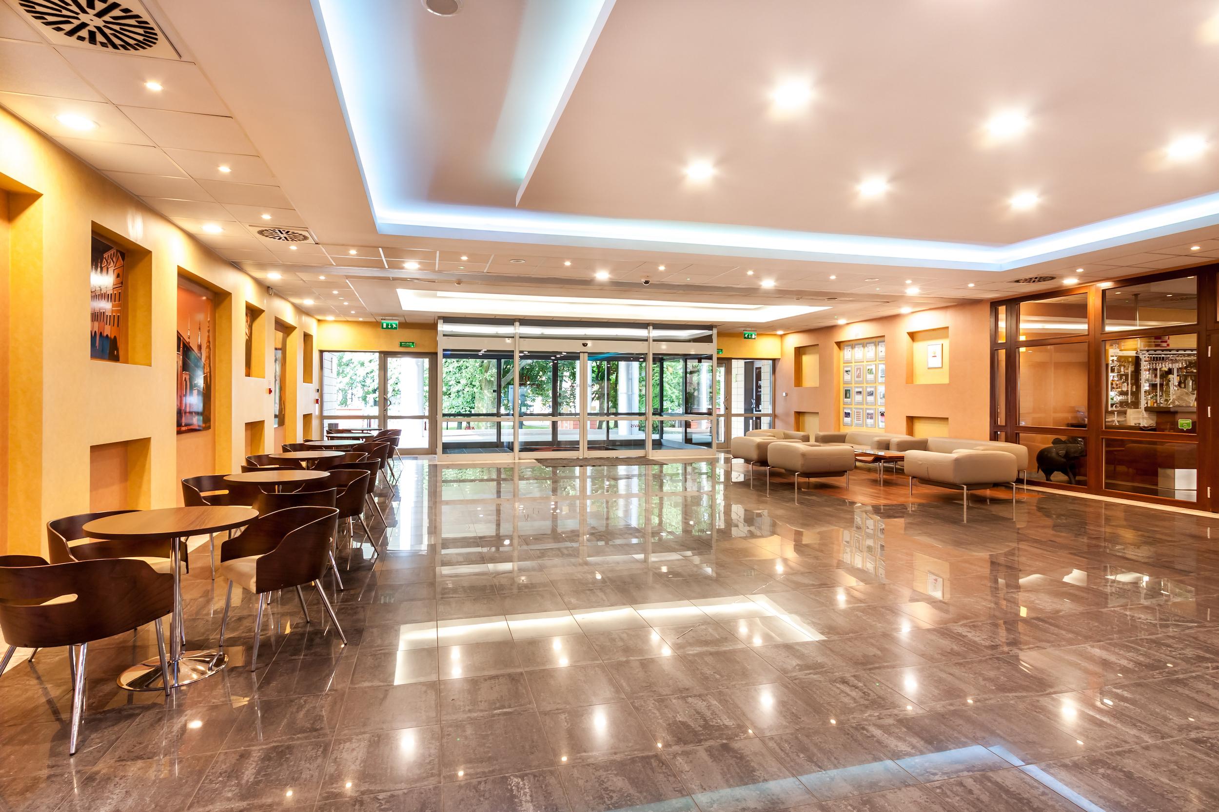 Qubus Hotel Legnica Exterior photo